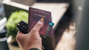 Geldzaken Regelen Voor Je op Vakantie gaat, 9 Belangrijke Tips