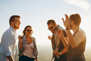 Vibe-based budgeting is dé financiële trend onder jongvolwassenen. Ontdek hoe je bewust met geld omgaat zonder streng budgetplan — op basis van je vibe.